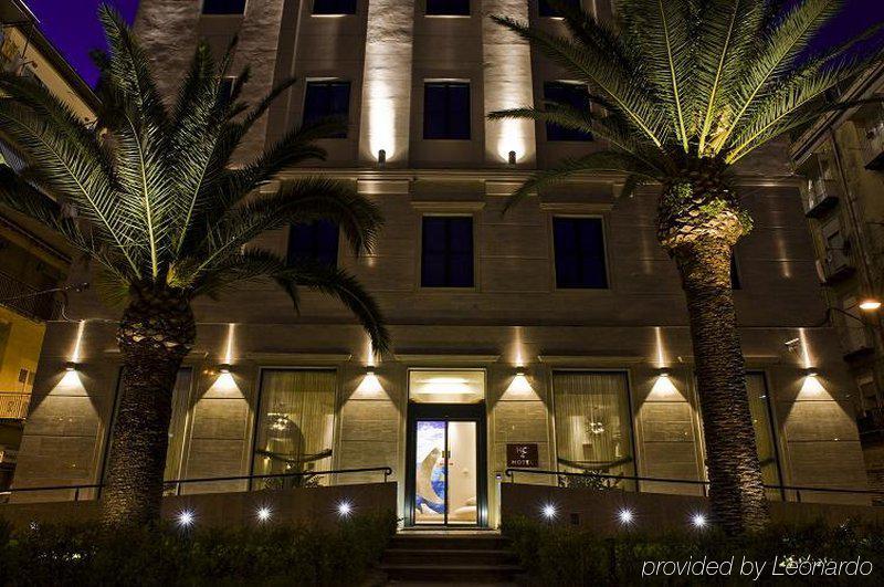 H2C Hotel Napoli Екстер'єр фото