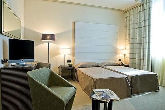 H2C Hotel Napoli Екстер'єр фото